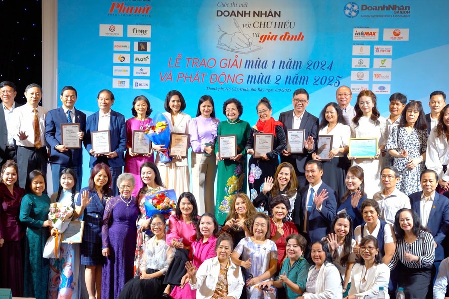 Trao giải cuộc thi viết “Doanh nhân với chữ hiếu và gia đình” lần thứ nhất và phát động mùa thi thứ 2