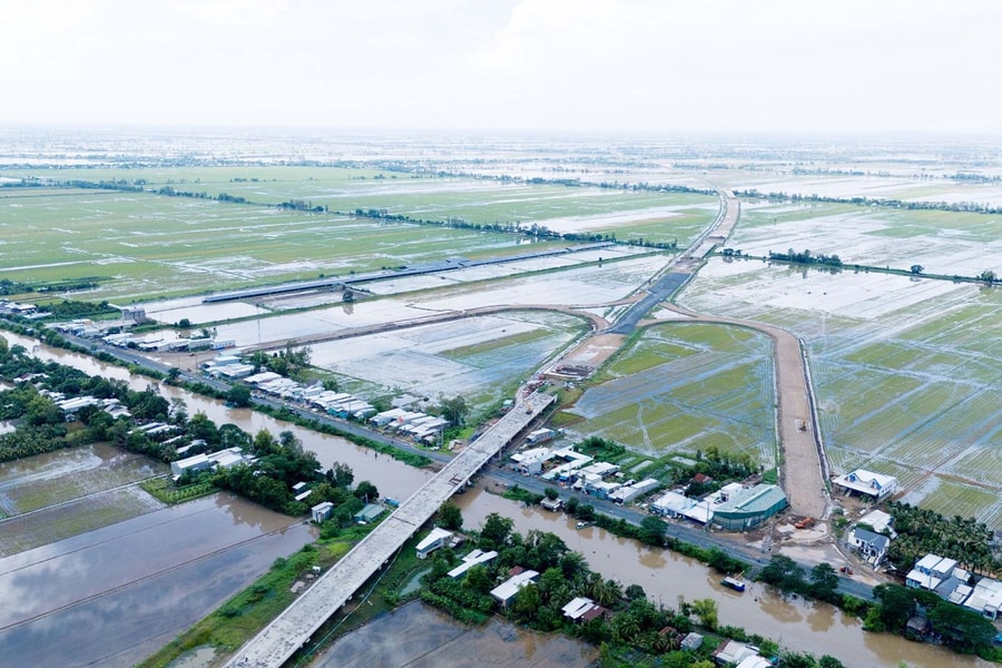 Nỗ lực rút ngắn tiến độ cao tốc Châu Đốc - Cần Thơ - Sóc Trăng