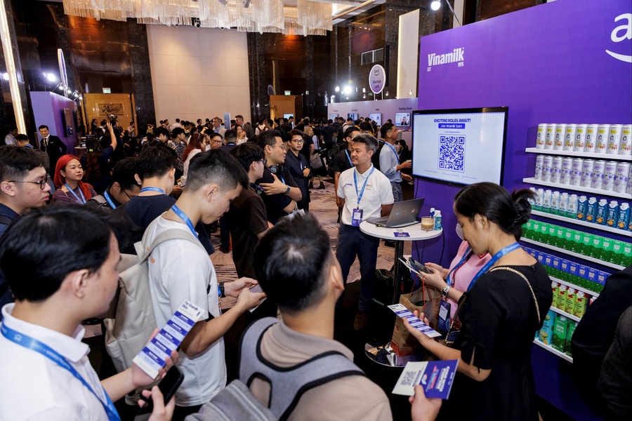 Doanh nghiệp FMCG duy nhất trình diễn công nghệ tự phát triển tại AWS Cloud Day 2025