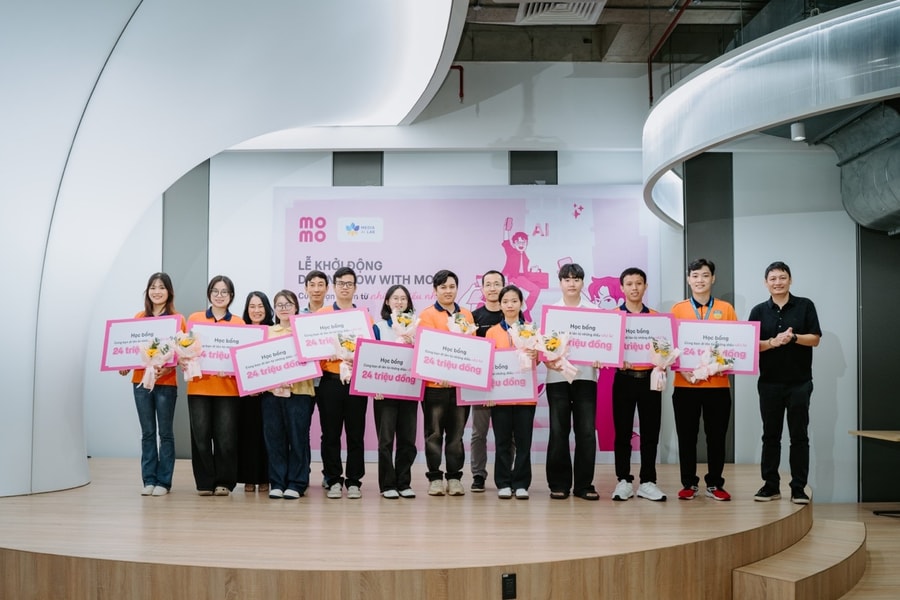“Grow with Momo” trao cơ hội cho các bạn trẻ có hoàn cảnh khó khăn nhưng giàu nghị lực và khát vọng