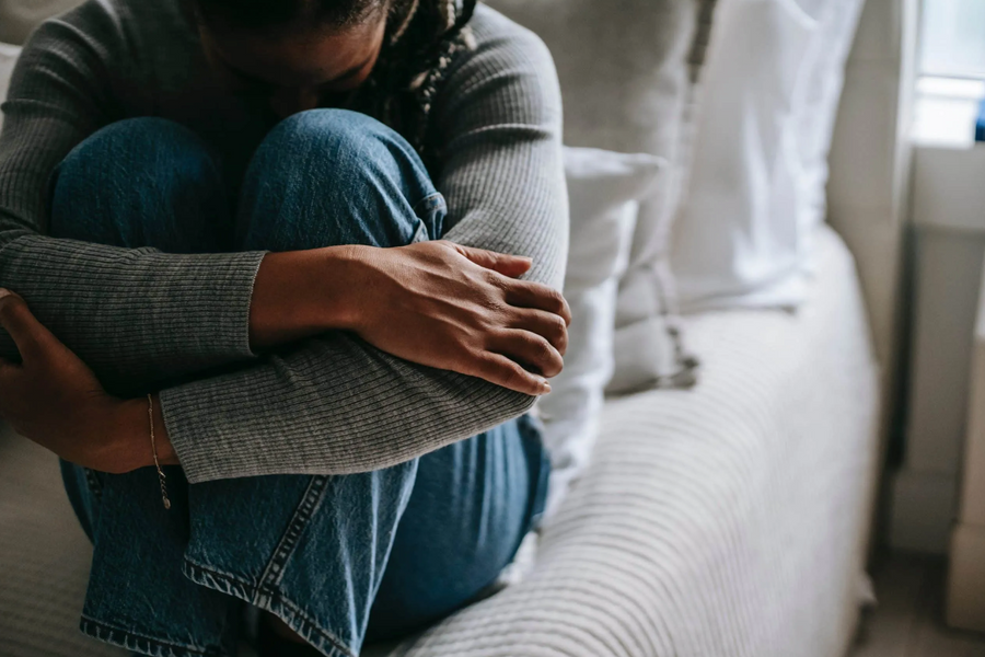 Phụ nữ mang gấp đôi gánh nặng gen trầm cảm so với nam giới