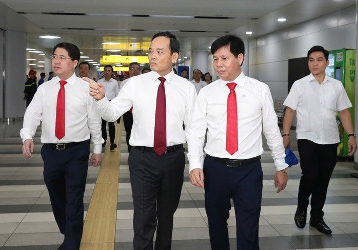 Đoàn đại biểu TP.HCM tham quan metro số 1, trải nghiệm các công trình hạ tầng trọng điểm của Thành phố