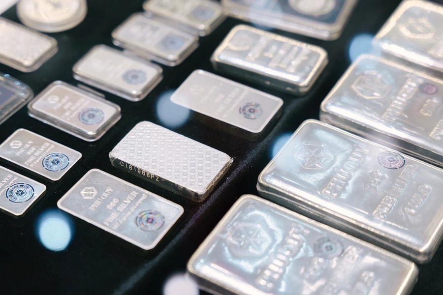 Giá bạc bứt tốc, tiến sát đỉnh lịch sử