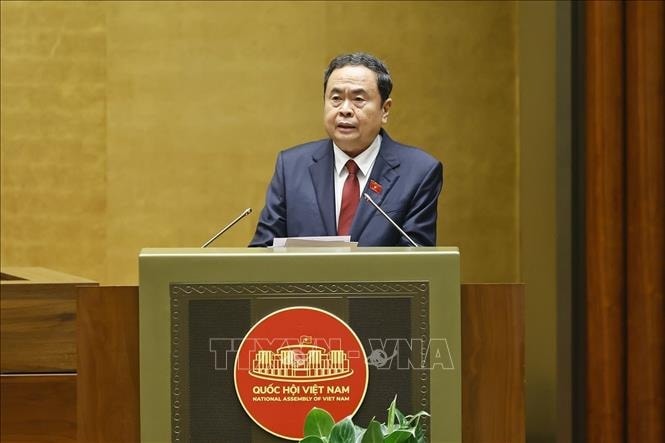 Ổn định vĩ mô, khơi thông động lực tăng trưởng và cải cách thể chế