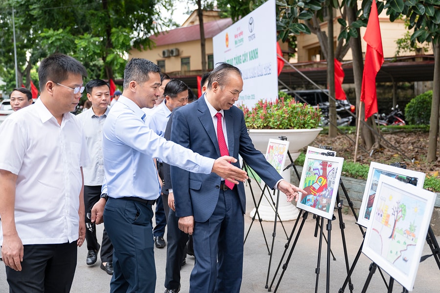 Toyota Việt Nam trồng và trao tặng gần 32.000 cây xanh