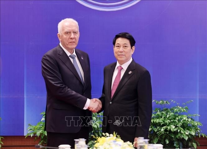 Chủ tịch nước Lương Cường tiếp Tổng Công tố Liên bang Nga Alexander Gutsan