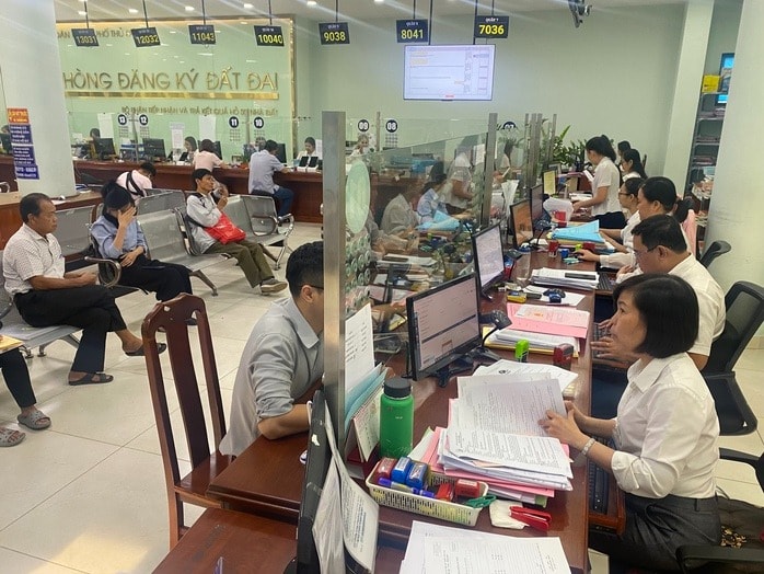 Sở Nông nghiệp và Môi trường TP.HCM đề xuất phương án thu lệ phí cấp sổ hồng