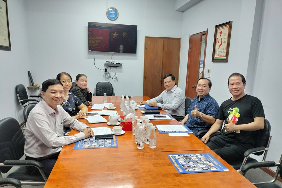 Tạp chí Doanh Nhân Sài Gòn làm việc với Hiệp hội Ẩm thực TP.HCM