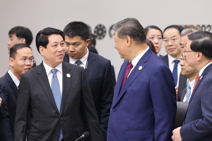 Chủ tịch nước Lương Cường hội kiến Tổng Bí thư, Chủ tịch nước Trung Quốc Tập Cận Bình