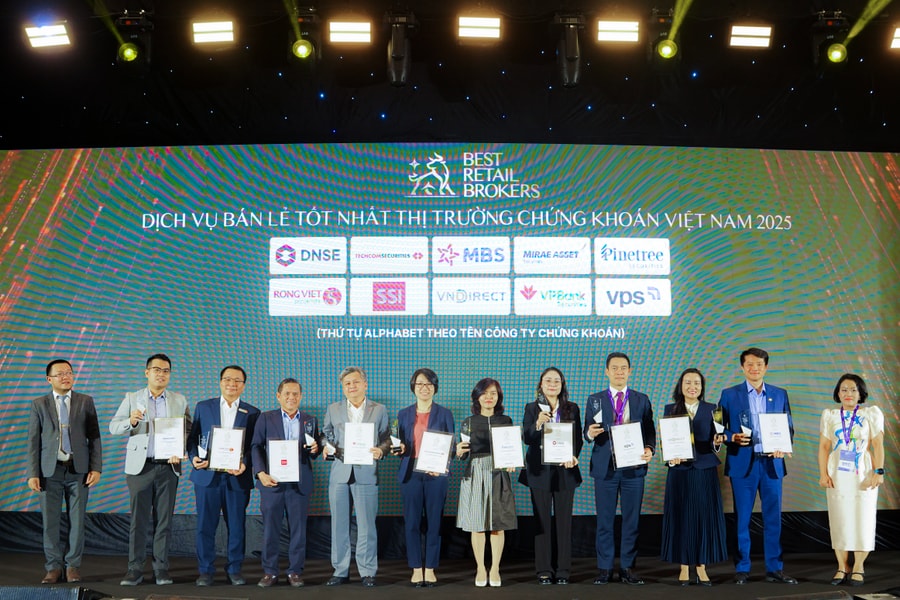 Công bố bảng xếp hạng dịch vụ bán lẻ tốt nhất ngành chứng khoán Việt Nam