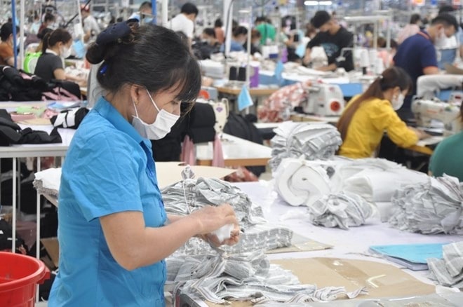 Lương tối thiểu tăng, người lao động qua đào tạo được hưởng thêm 7%