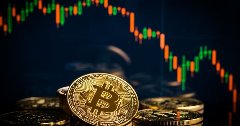 Bitcoin điều chỉnh mạnh giữa tâm lý giảm rủi ro của nhà đầu tư