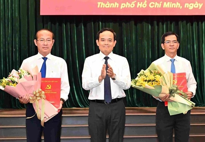 Điều động, chuẩn y hai Ủy viên Ban Thường vụ Thành ủy TP.HCM