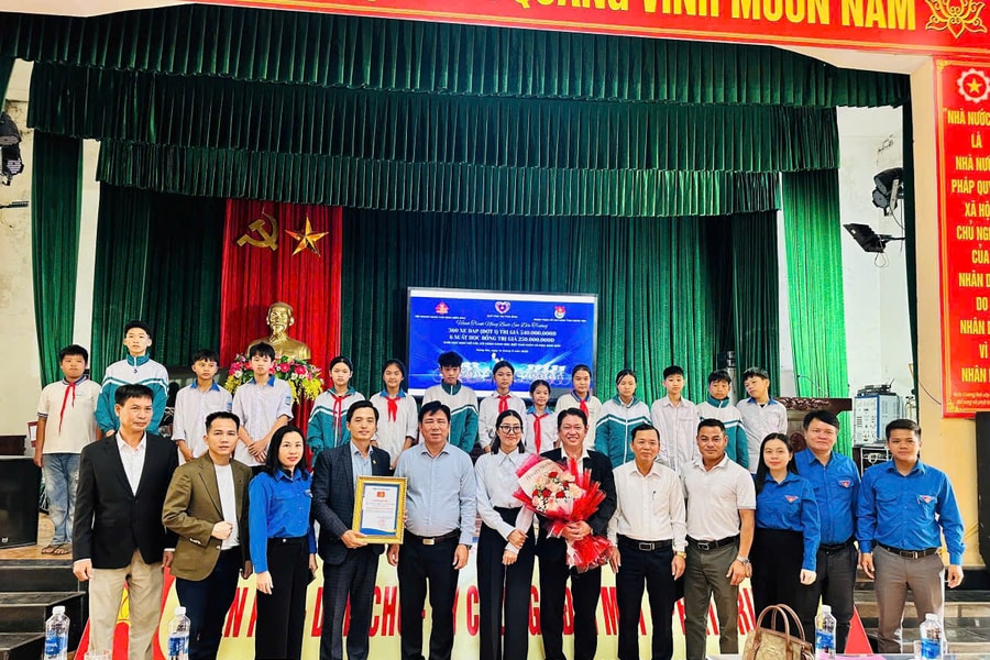 "Hành trình nâng bước em đến trường”: Lan tỏa yêu thương từ miền Nam trở về Thái Bình - Hưng Yên