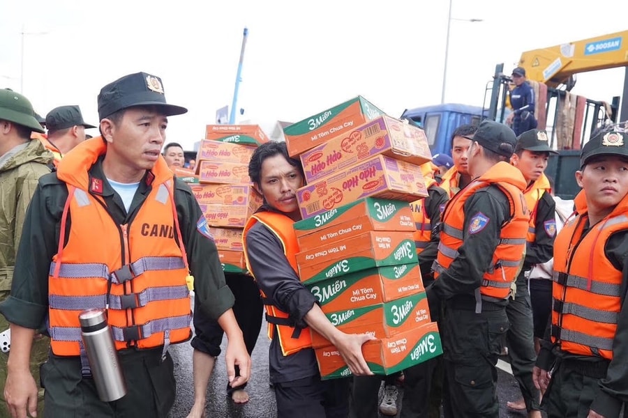 Quản lý chặt chẽ, sử dụng hiệu quả hàng dự trữ quốc gia ứng phó mưa lũ
