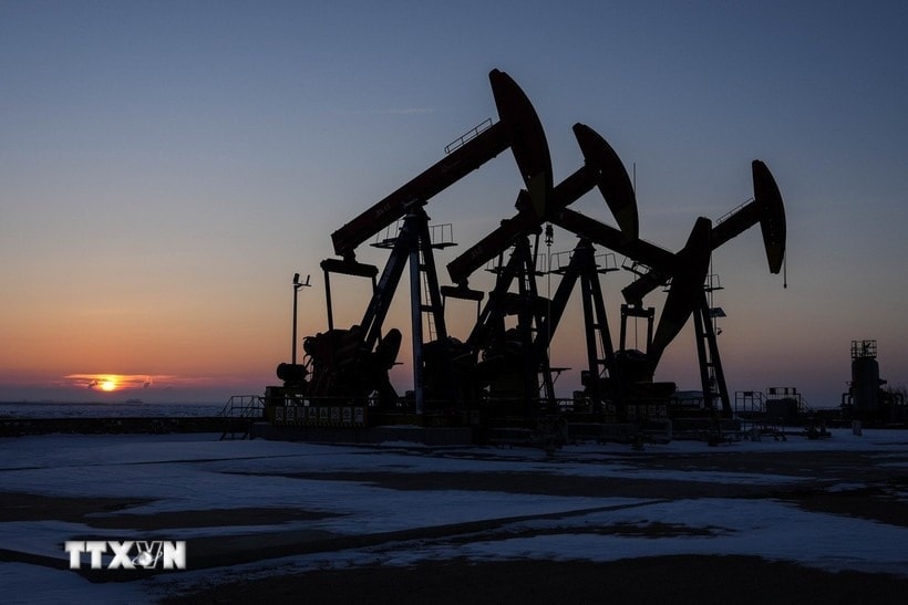 Triển vọng hòa bình Nga - Ukraine kéo giá dầu xuống đáy nhiều năm