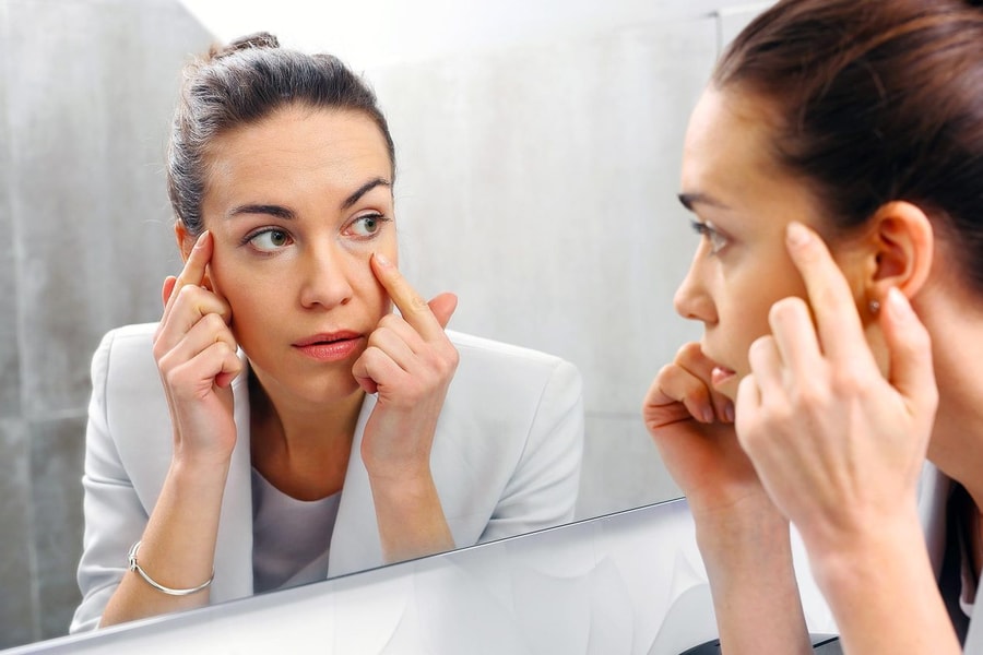 Vì sao cơ thể "hỏng hóc" đồng loạt sau tuổi 50?