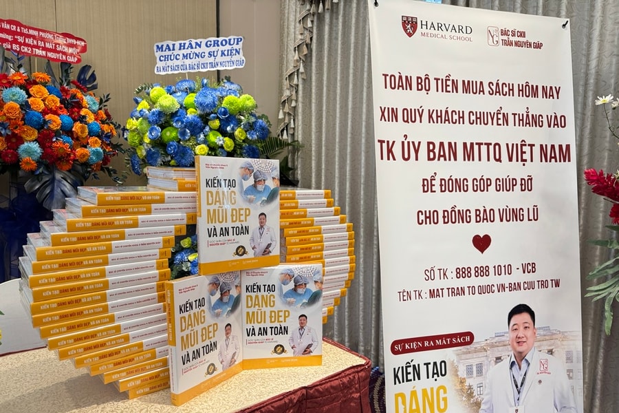 Ra mắt sách về nâng mũi an toàn