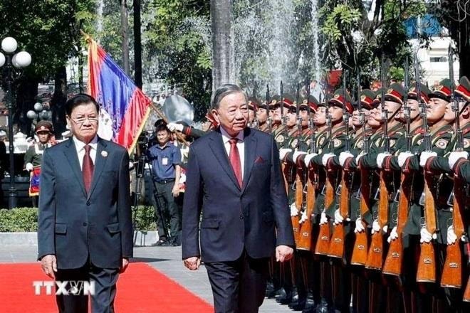 Tổng Bí thư, Chủ tịch nước Lào trọng thể đón và hội đàm với Tổng Bí thư Tô Lâm