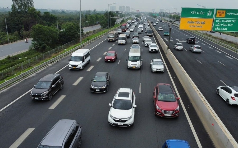 Chính phủ siết khí thải ôtô, nhiều dòng xe phải nâng cấp tiêu chuẩn từ 2026