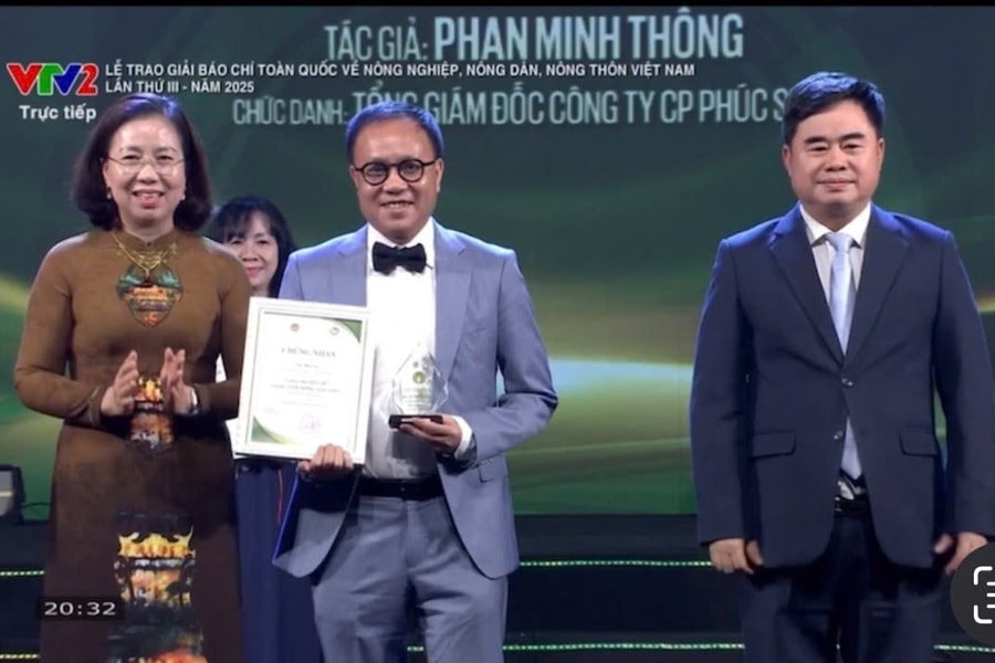 Ông Phan Minh Thông nhận giải tại Giải Báo chí Toàn quốc về Nông nghiệp, Nông dân, Nông thôn 2025