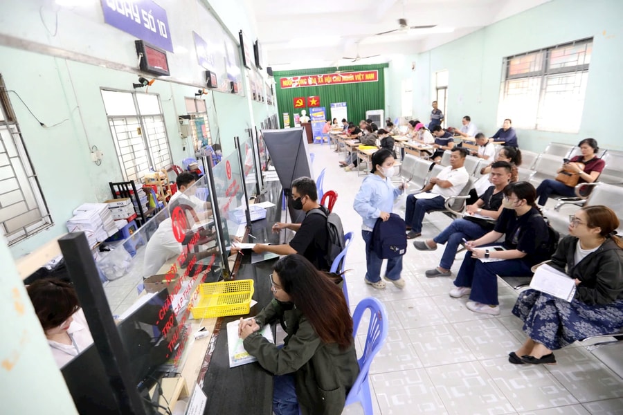 Số hồ sơ đề nghị hưởng trợ cấp thất nghiệp tại TP.HCM giảm hơn 14%