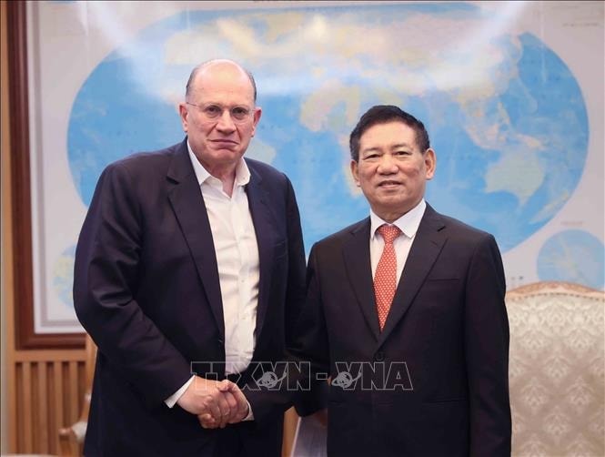 Ph&#243; Thủ tướng Hồ Đức Phớc tiếp Chủ tịch Tập đo&#224;n AIA Mark Tucker