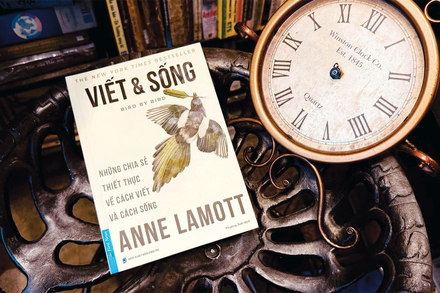 “Viết và sống”: Viết lách không chỉ là kỹ năng mà còn là cách sống