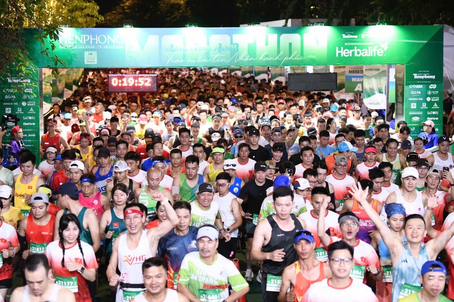 Tiền Phong Half Marathon 2025: Gần 2.000 vận động viên cùng lan tỏa lối sống xanh