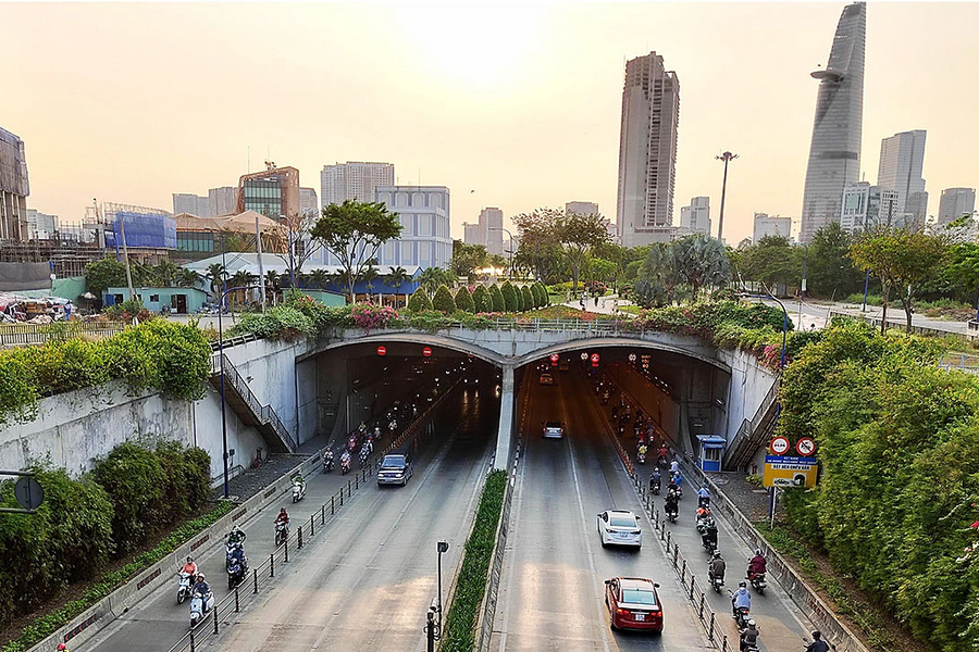 TP.HCM cấm ôtô qua hầm sông Sài Gòn trong 5 đêm