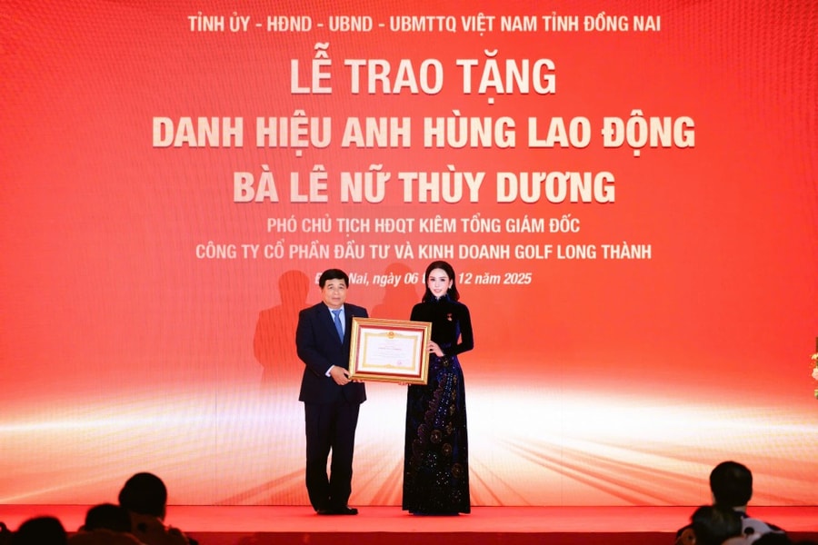Phó Chủ tịch KN Holdings Lê Nữ Thùy Dương được trao danh hiệu Anh hùng Lao động