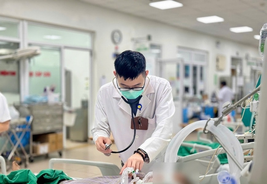 Bộ Y tế đề xuất triển khai bảo hiểm y tế bổ sung nhằm giảm gánh nặng chi phí khám chữa bệnh