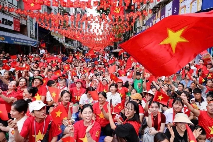 Công đoàn thống nhất phương án hoán đổi ngày làm việc để nghỉ Tết Dương lịch 2026 kéo dài 4 ngày