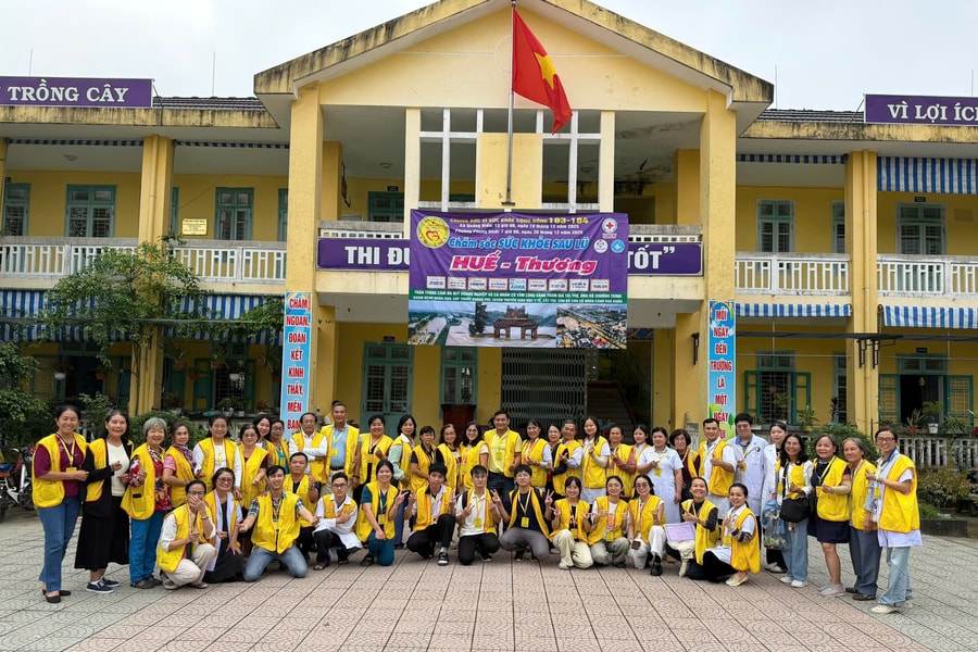 Hai chương trình nhân đạo 183 - 184 “Huế Thương”: Lan tỏa nghĩa tình, chăm sóc sức khỏe hơn 6.200 lượt người dân sau lũ