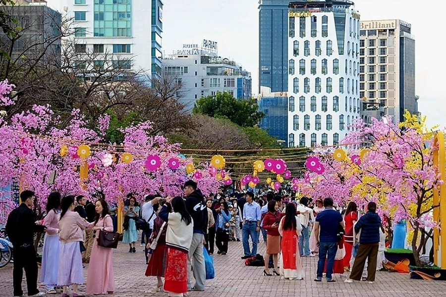 Đà Nẵng đón lượng khách tăng mạnh dịp Tết Dương lịch