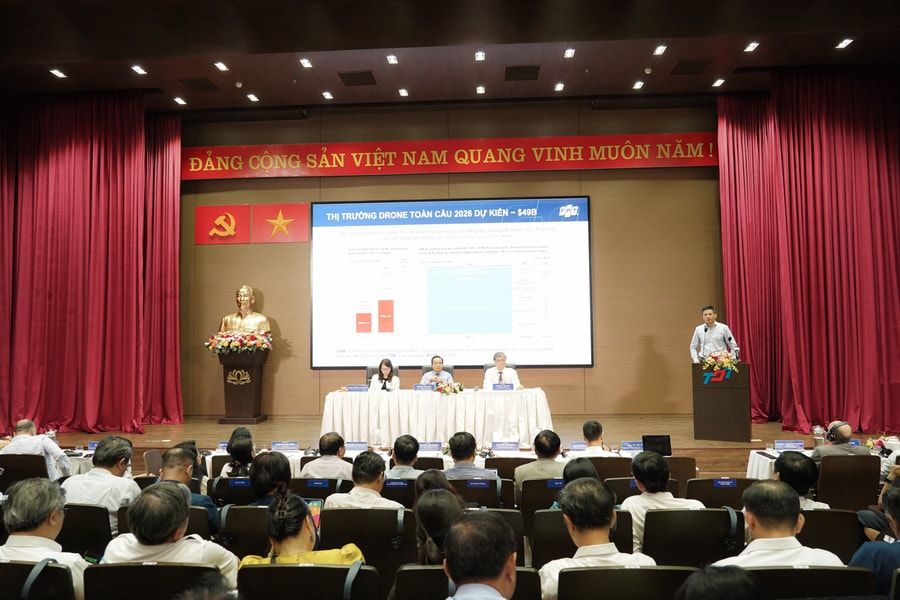 TP.HCM bàn giải pháp phát triển kinh tế tầm thấp