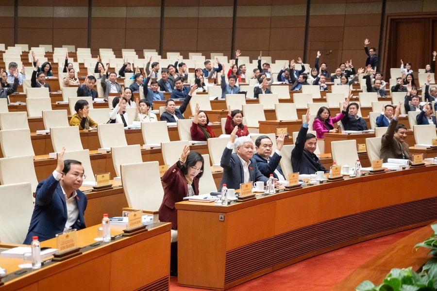 Thông qua danh sách 122 ứng cử viên đại biểu Quốc hội chuyên trách khóa XVI