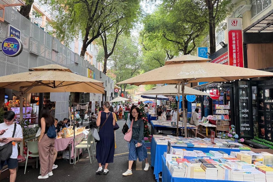 Đường sách TP.HCM - "Di sản" văn hoá sống giữa lòng Thành phố