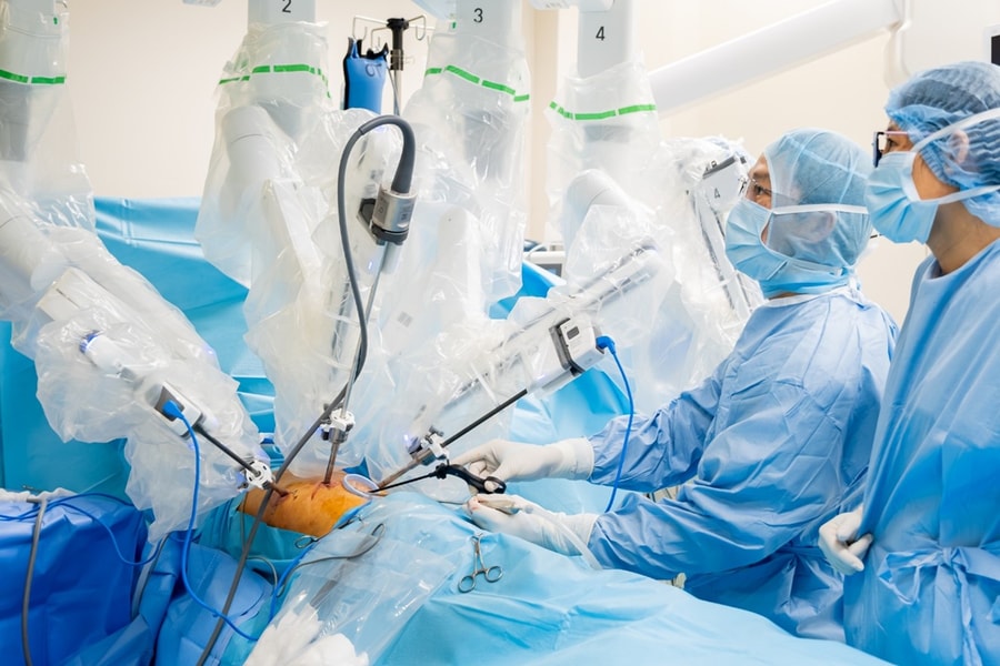 Phẫu thuật ca ung thư thành công bằng robot