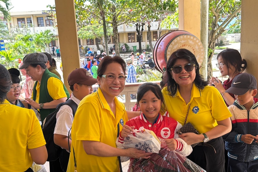 Giữa khó khăn, doanh nhân TP.HCM vẫn giữ mạch sẻ chia