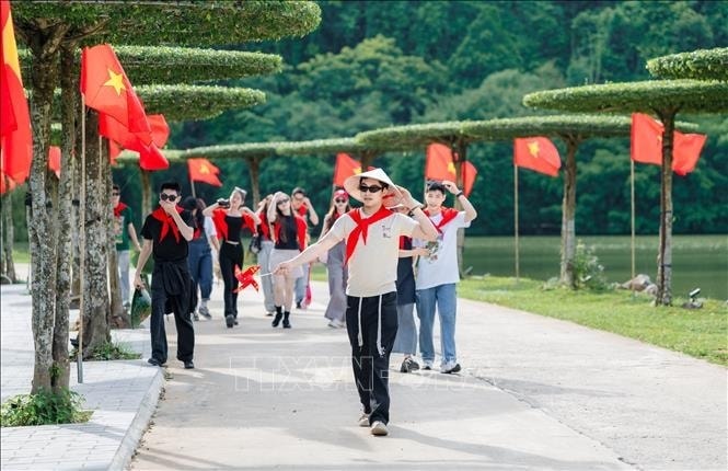 Việt Nam nổi lên là điểm đến hàng đầu của du khách Trung Quốc