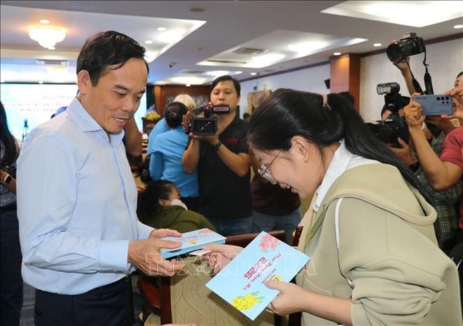 TP.HCM dành 350 tỷ đồng chăm lo Tết cho đoàn viên, người lao động khó khăn