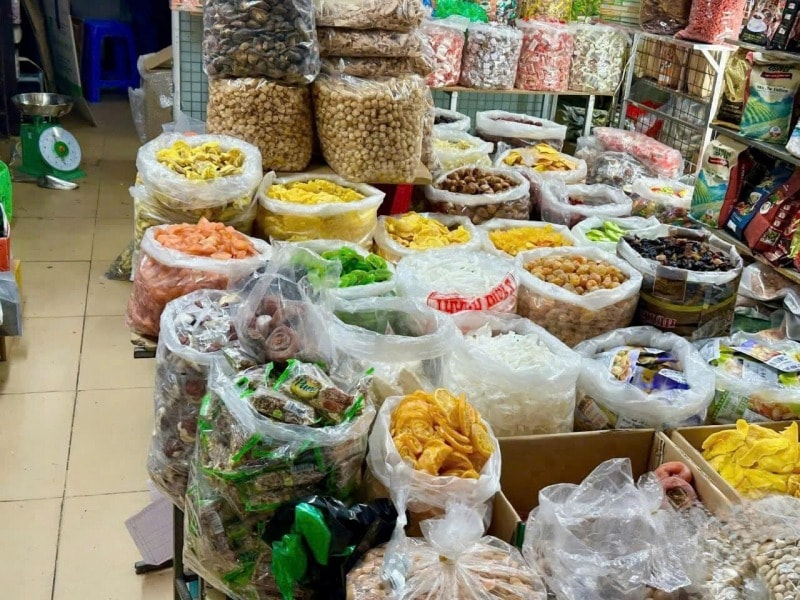 Bộ Y tế yêu cầu siết chặt kiểm soát an toàn thực phẩm dịp Tết Bính Ngọ