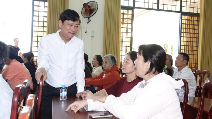 100% cử tri tín nhiệm giới thiệu ông Võ Văn Minh ứng cử đại biểu Quốc hội và HĐND TP.HCM