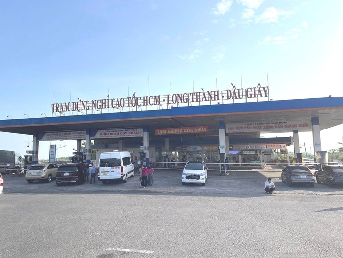 Đồng Nai đề nghị TP.HCM và Lâm Đồng hỗ trợ cung ứng xăng dầu cho cao tốc