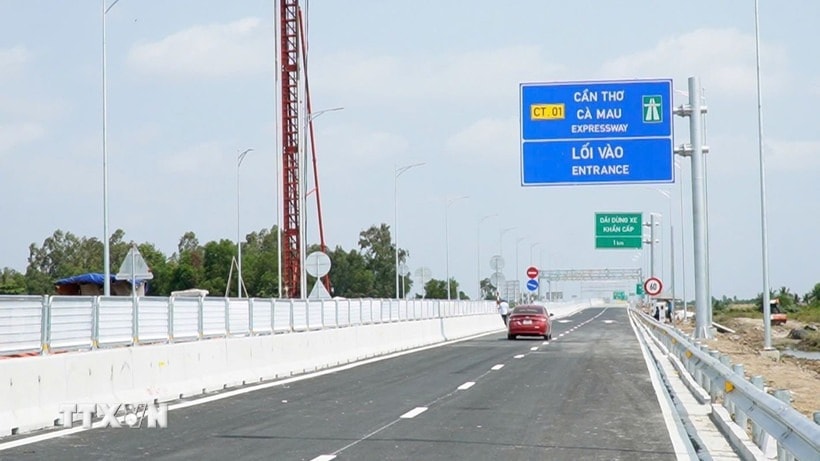 Cao tốc Cần Thơ - Cà Mau khai thác tạm 2 trạm dừng nghỉ dịp Tết Bính Ngọ 2026