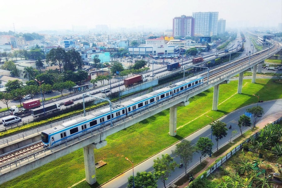 Metro Bến Thành - Suối Tiên phục vụ hơn 570.000 lượt khách trong cao điểm Tết