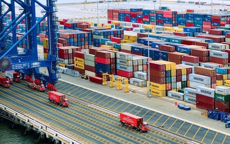 Cán cân thương mại đảo chiều nhập siêu giữa tháng 2/2026