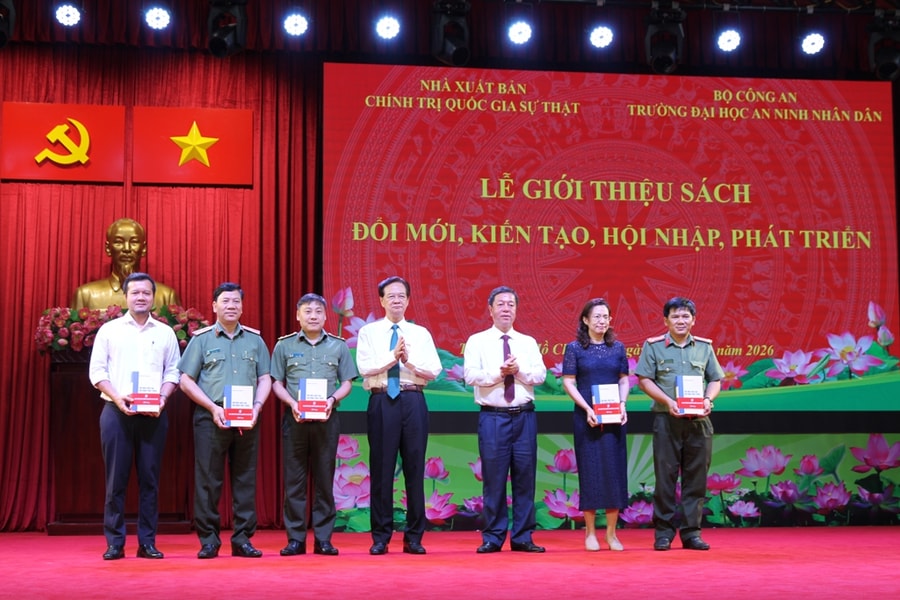 Ra mắt sách “Đổi mới, kiến tạo, hội nhập, phát triển” của nguyên Thủ tướng Nguyễn Tấn Dũng