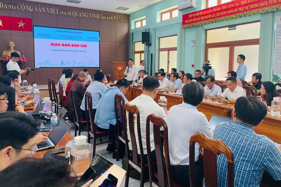 TP.HCM siết chặt an ninh, an toàn và chuẩn bị bầu cử đúng tiến độ